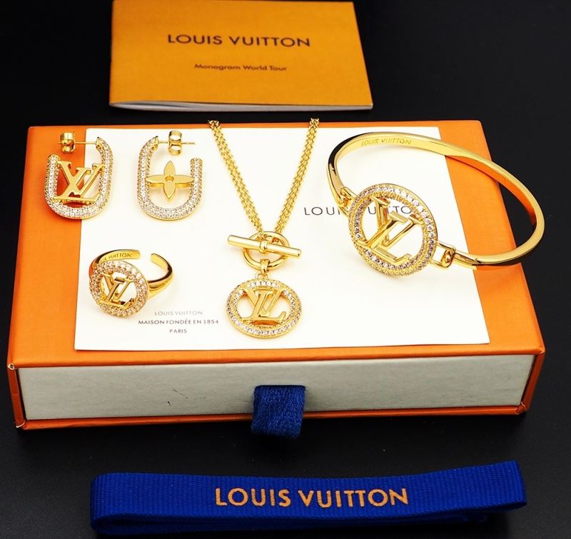 Louis Vuitton Necklaces